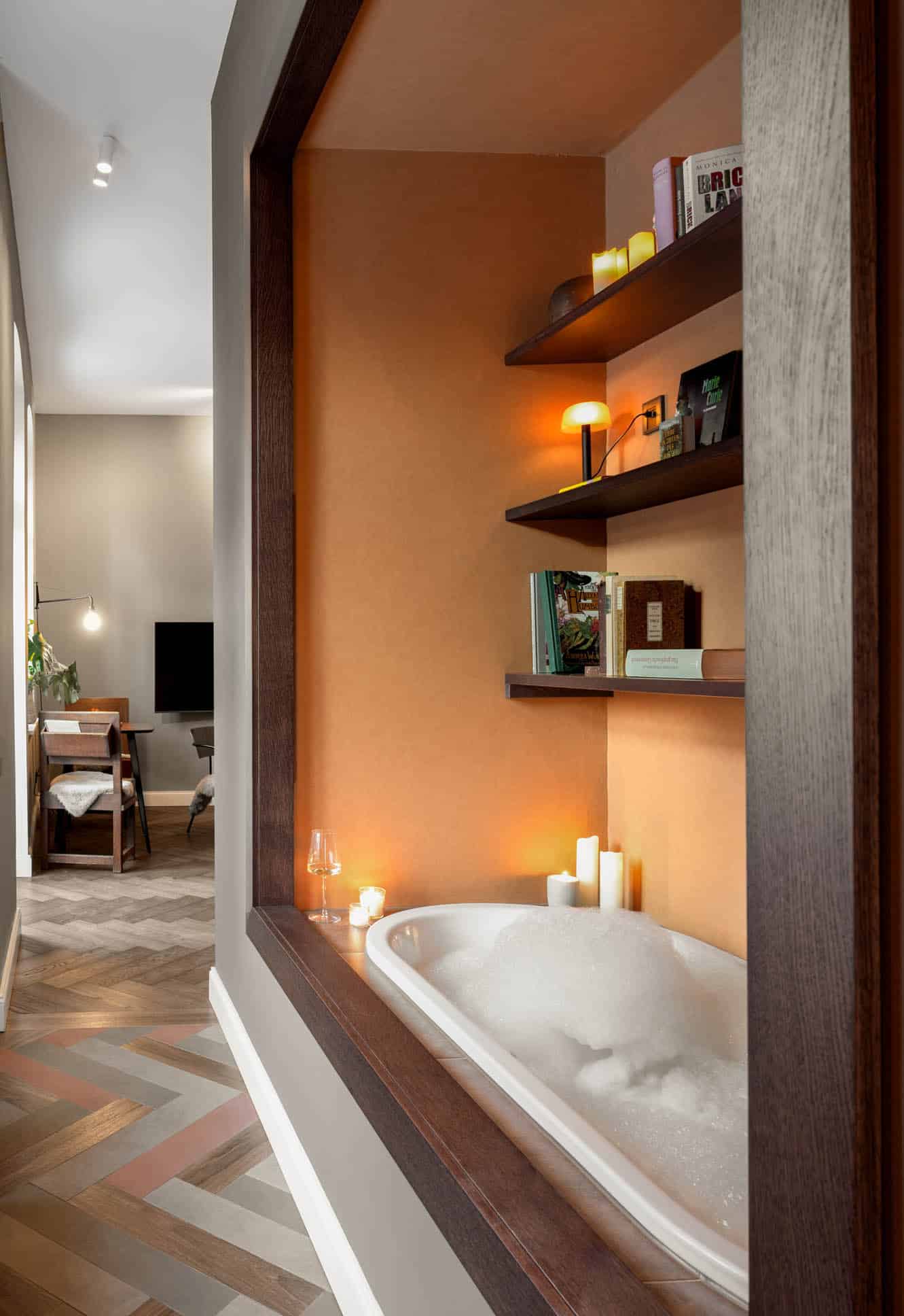 weinvilla-1901_hospitality-design_interior_bibliothek-badewanne